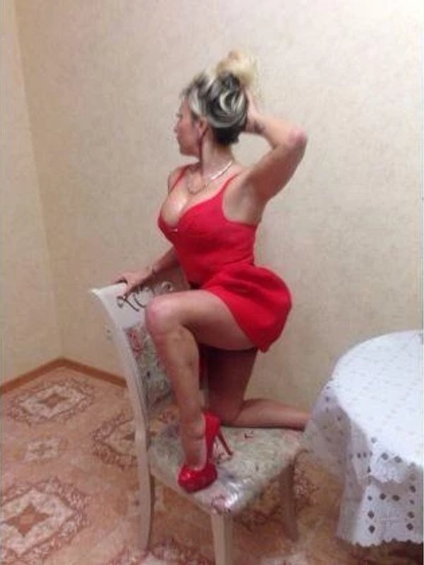 Ангеліна, 22