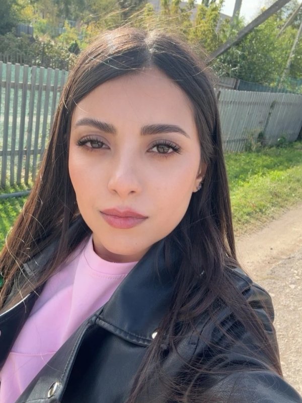 Рената, 24