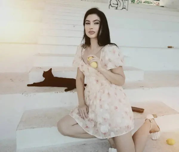Со мной вкусно все , поцелуи , ласки , секс