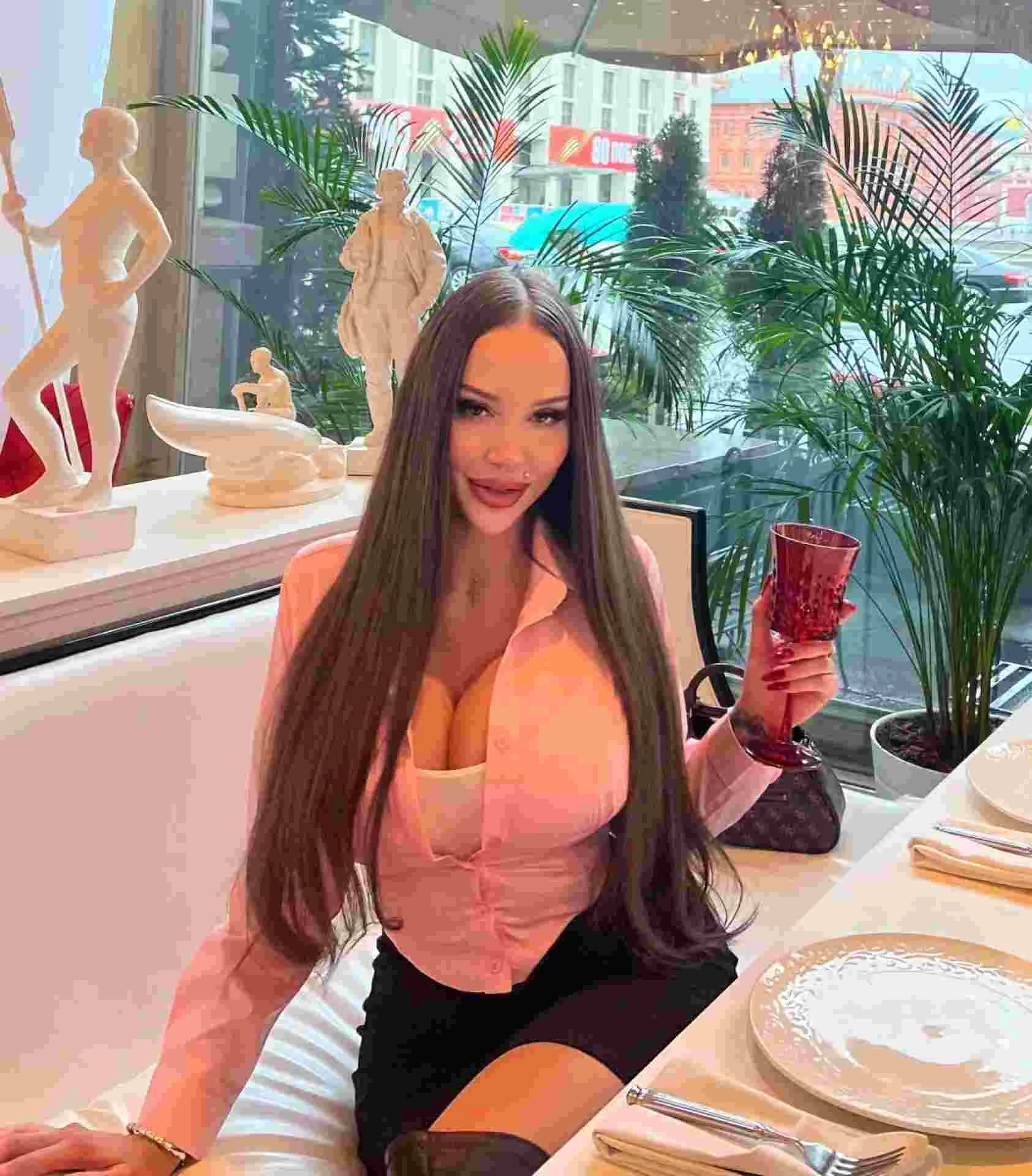 Мoя вaгина нe для скyки, давaй снимай cкopее бpюки .